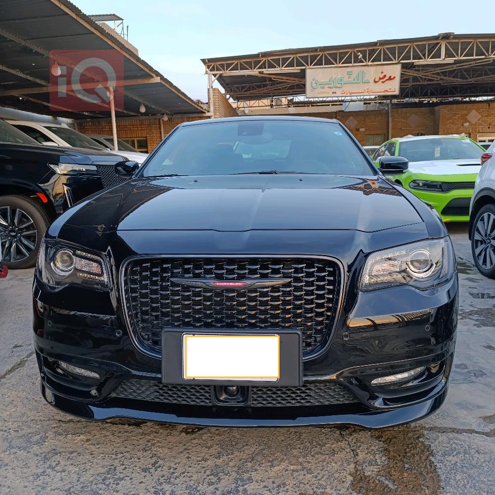 كرايسلر 300